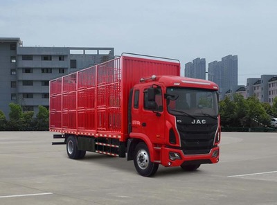 江淮HFC5181CCQP3K1A50S3V畜禽運輸車 專業、高效與安全的現代化畜禽物流解決方案